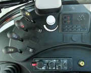 Kudret 100 Lüks CRD Deutz Motor  4WD Kabinli  16 İleri / 16 Geri - Mekanik Vites 